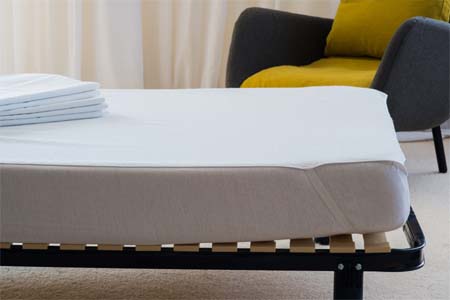 Protection matelas plateau